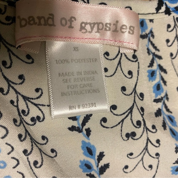 🌟SALE🌟Band of Gypsies Cold Shoulder Fit and Flare Boho Print Dress Size XS - Picture 7 of 16